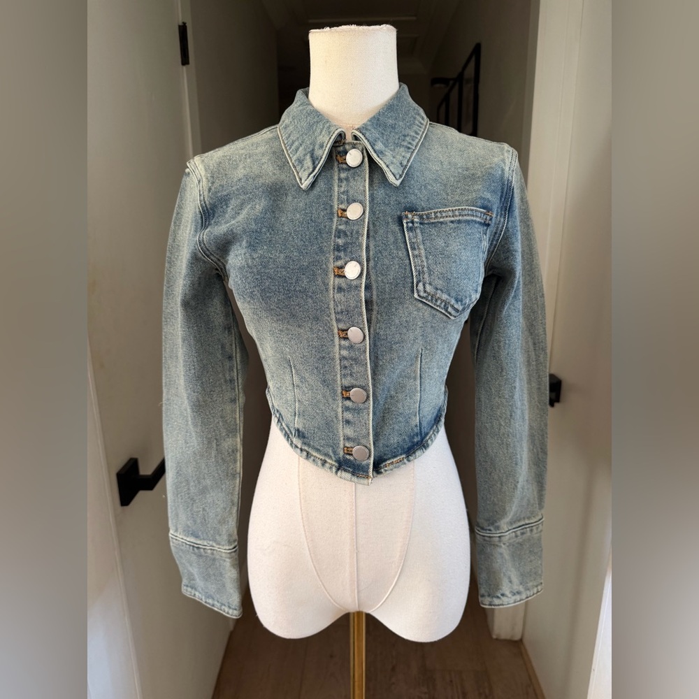 NWT | Urban Revivo | Cropped Denim Jacket | Sz 2 - Picture 2 of 7